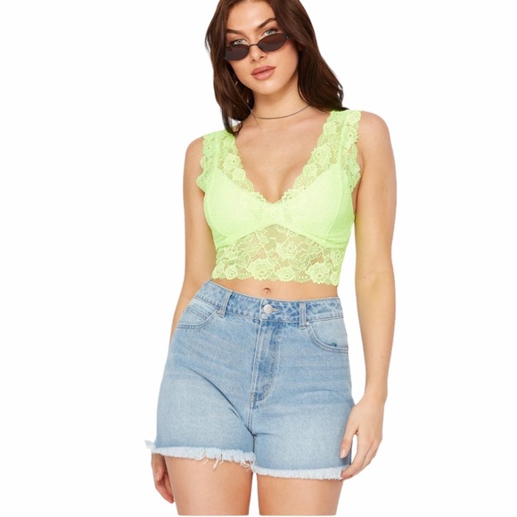 NEW Refuge Fray Hem Light Wash Jean Shorts 4 - Picture 13 of 14